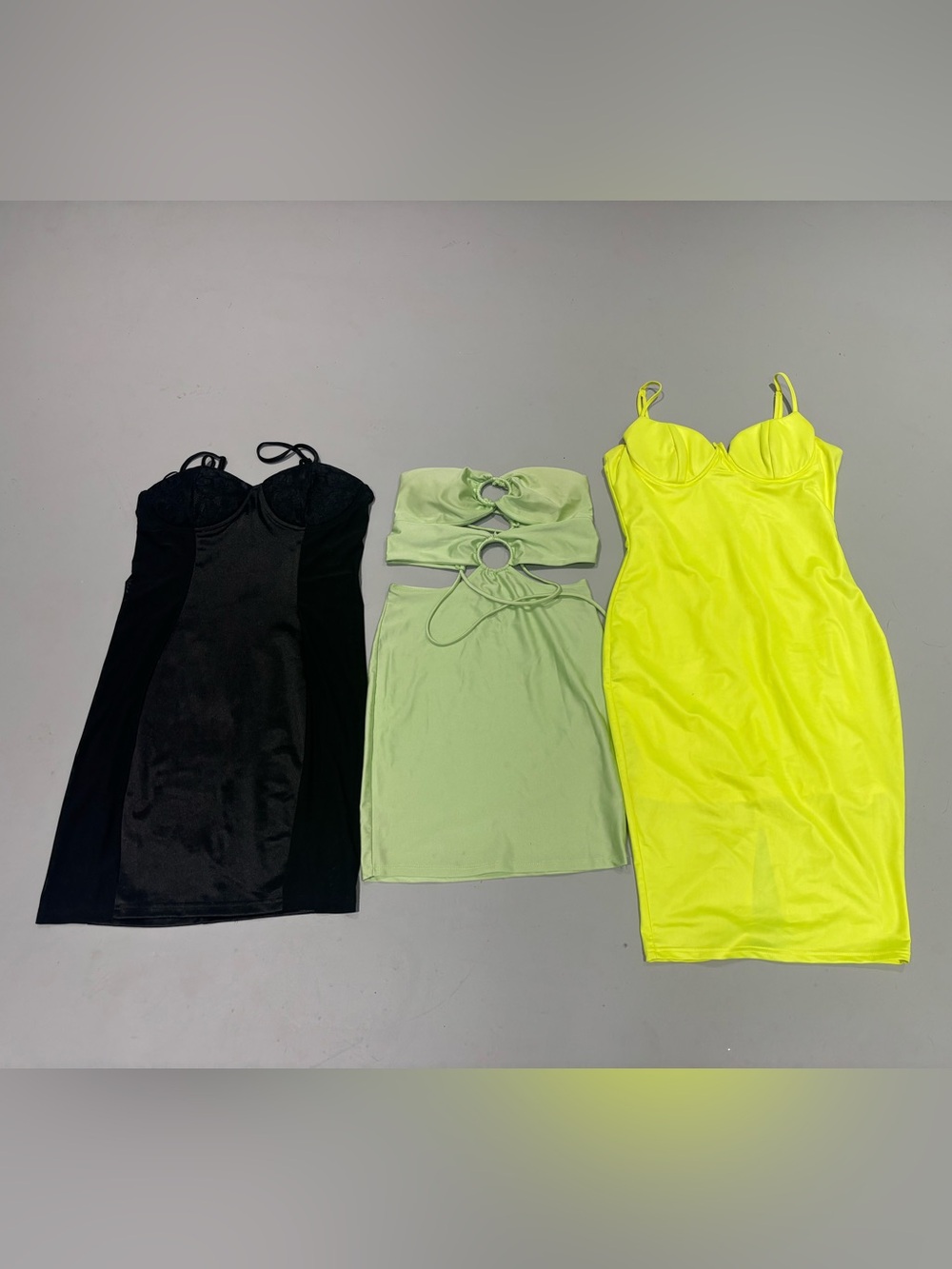 Mini dress bundle fashionnova Yellow Bodycon Spaghetti, Strapless green, black